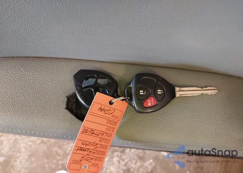 2012 Toyota 4Runner Sr5 z USA, uszkodzony, nr VIN JTEBU5JR0C5078692